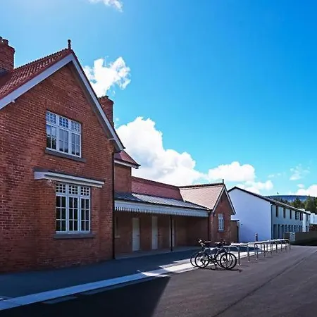 Holiday home 6 The Courtyard,